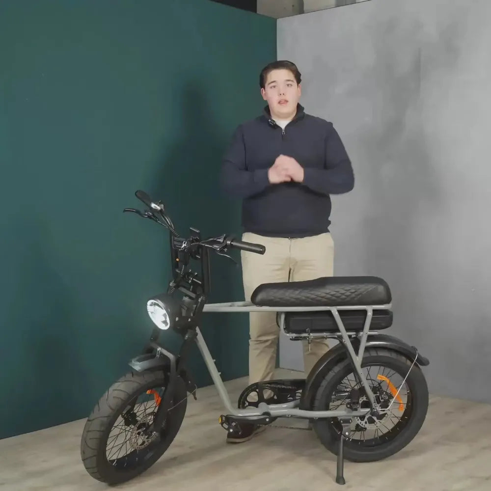 EB2 Fatbike Zilver + Alarm + Voetsteuntjes